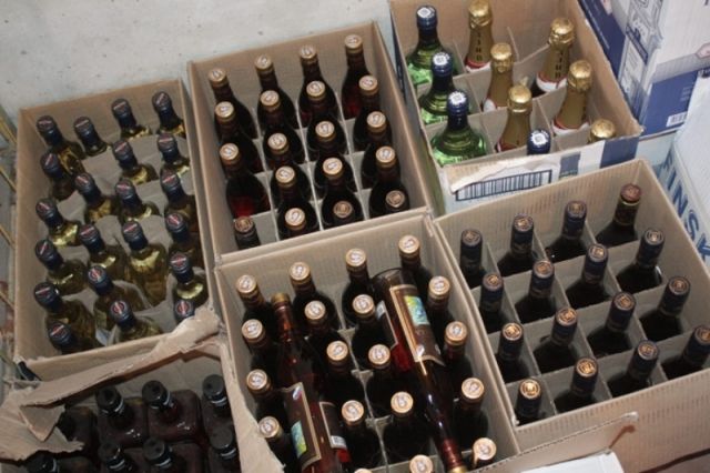 Крупную партию контрафактного алкоголя изъяли в Адыгее