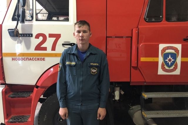 Ульяновский пожарный в свободное от работы время спас из огня пенсионерку
