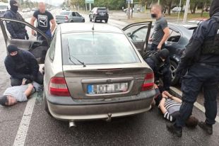 В Днепре обезвредили вооруженную банду грабителей квартир