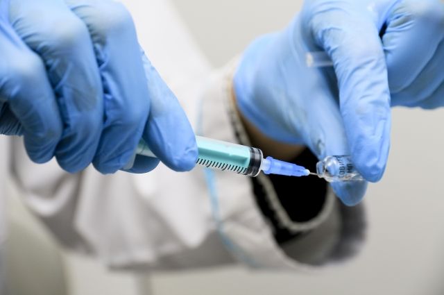 Минздрав рассмотрит запрос «Вектора» на испытания вакцины от коронавируса