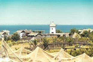 На Кубани есть казачья станица, воссозданная в натуральную величину, почти круглый год там проходят казачьи фестивали.