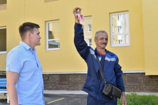 Передача ключей от технических помещений домов.