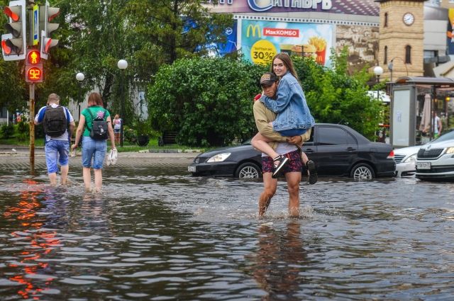 Грозы, ливни, жара: какими будут выходные в Пермском крае