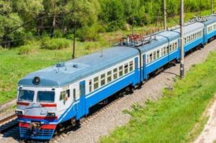 «Укрзализныця» возобновляет курсирование еще 7 пригородных поездов