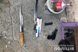 В Кривом Роге двоих подростков похитили и пытали в подвале гаража