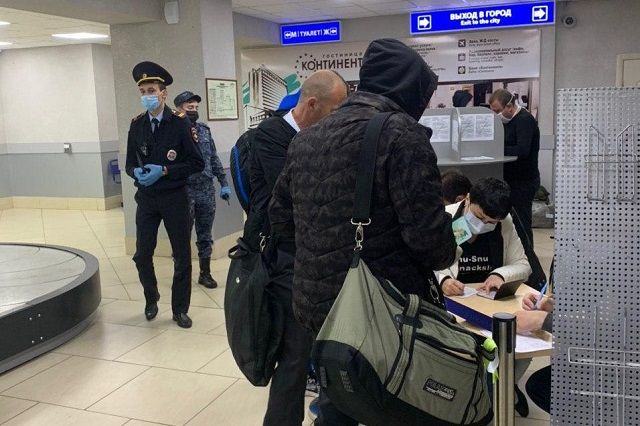 Челябинский аэропорт четыре дня подряд атакуют телефонные террористы