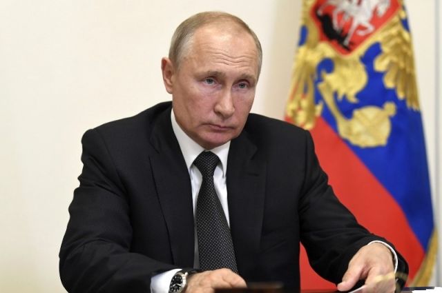 Владимир Путин проверил закладку двух фрегатов на «Северной верфи»