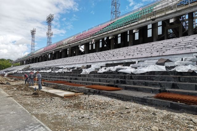 На реконструированном стадионе «Ангара» планируют отметить 70-летие города. 