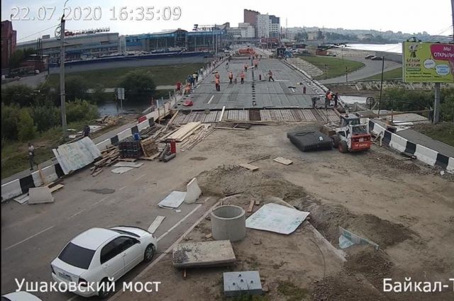 Видеокамеры установили на Ушаковском мосту в Иркутске