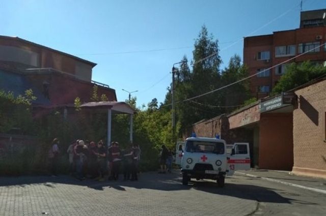 В Димитровграде с крыши заброшенного здания упал подросток