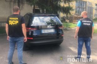 В Хмельницком у отца, искавшего деньги на лечение ребенка, «отжали» машину
