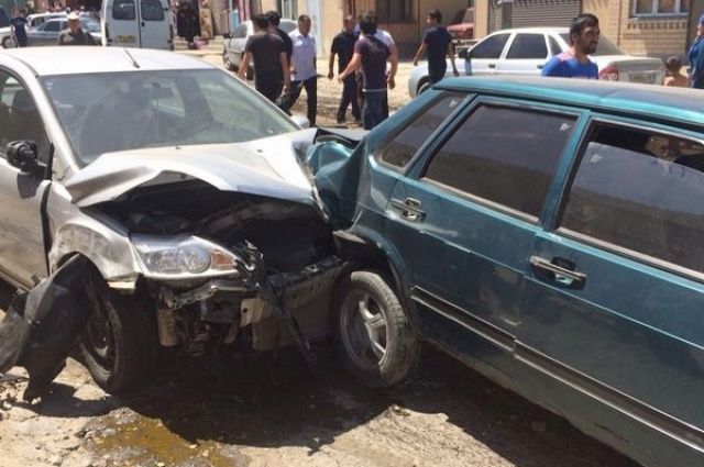 В Ингушетии при столкновении автомобилей погибли два человека