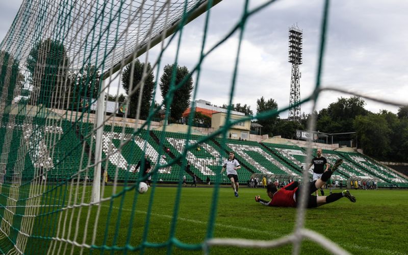 Товарищеский матч по футболу на акции прощания со стадионом «Торпедо» имени Э. А. Стрельцова в Москве.