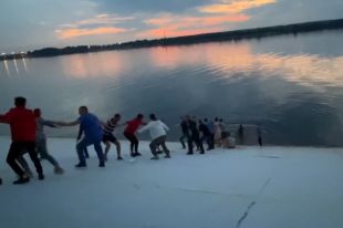 Пермь своих не бросает.