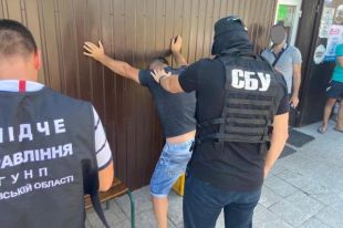 В Киевской области задержали депутата во время получения взятки