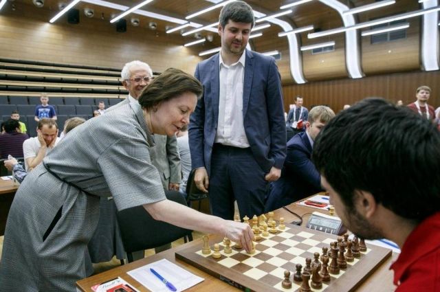 Всемирная шахматная Олимпиада все-таки открылась. Только в интернете