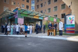 «Где будет все»: Зеленский заявил о строительстве мультибольниц в Украине