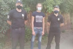 В Луганской области пьяный мужчина сжег государственный флаг