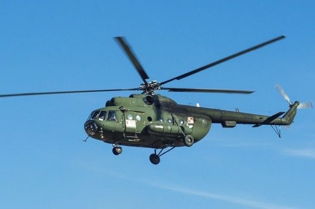 В лесах Карачаево-Черкесии тушат пожар с помощью вертолёта