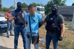 В Одессе на взятке в 1,5 тыс. долларов поймали майора полиции