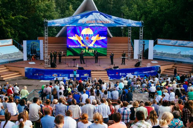 Массовые мероприятия разрешены в Псковской области