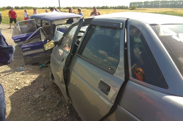 Авария произошла на 18 км автодороги «Верх-Чебула – Алчедат – Новоивановский».