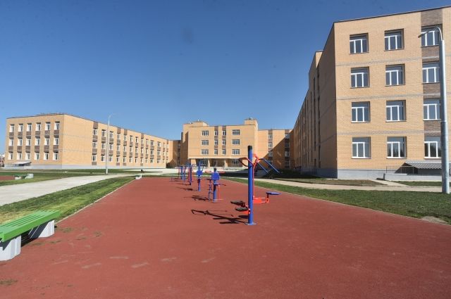 Новую школу на 1100 мест сдали в Южном микрорайоне Бердска
