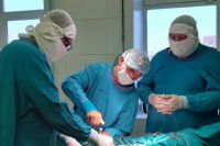 В тюменской клинике прооперировали мужчину с опухолью в ноге