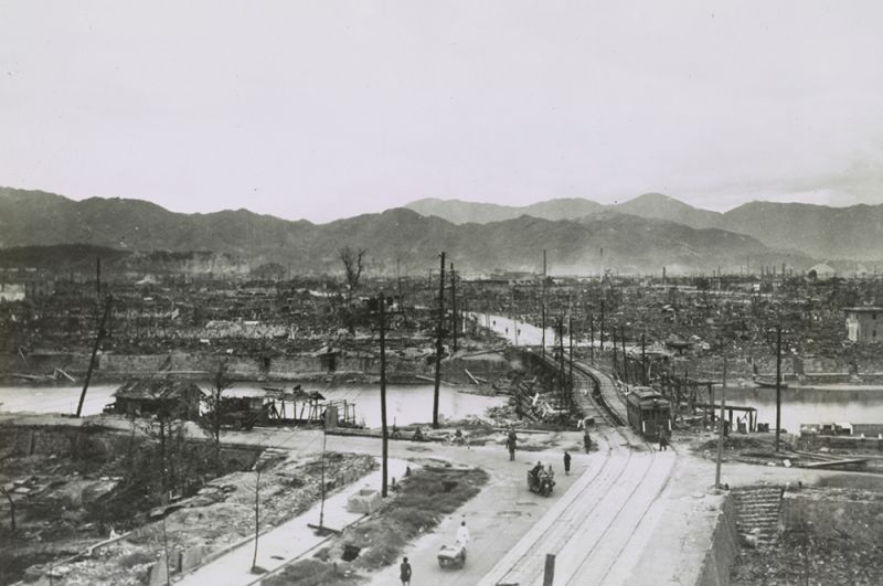 Разрушения в Хиросиме после взрыва.