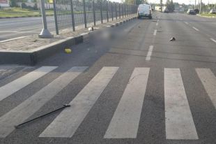 В Киеве перевернулся автомобиль