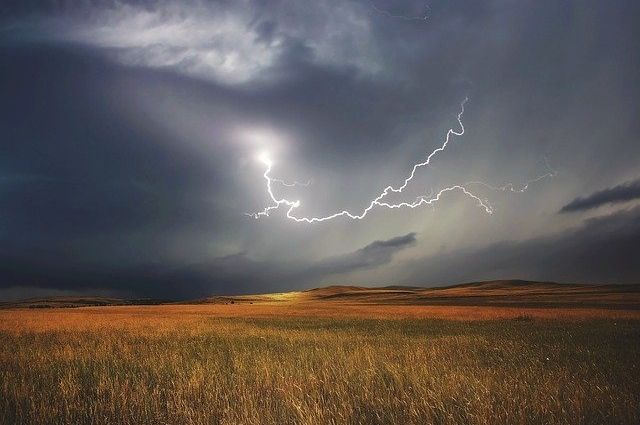 МЧС предупредило жителей Свердловской области об опасной погоде