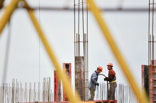 Зарплата строителей в Новосибирской области составляет 68 тысяч рублей