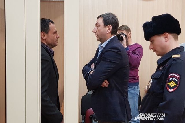 В Перми вынесли приговор экс-министру и его пособнику в мошенничестве