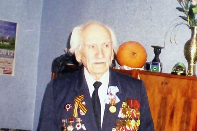 Георгий Людков ушёл на фронт добровольцем в 1941 году.