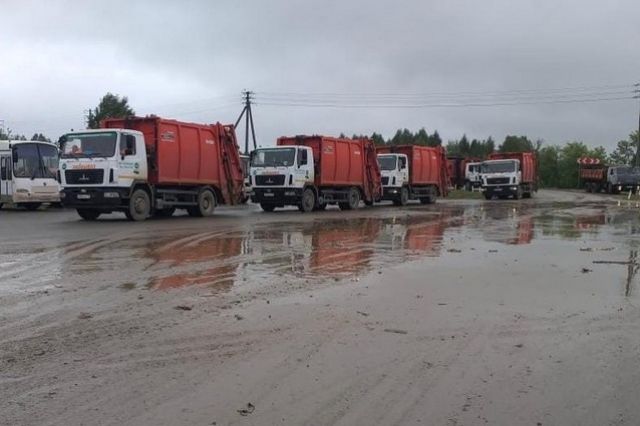 Под Челябинском дождями размыло мусорный полигон