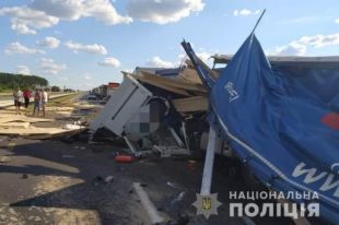 В Одесской области столкнулись грузовики: два человека погибли