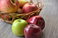 Яблоки полезны и при плохом аппетите, и для желающих похудеть. Вот такой универсальный плод.