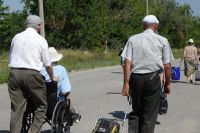 Пенсионеры-переселенцы рискуют потерять свои пенсии из-за карантина