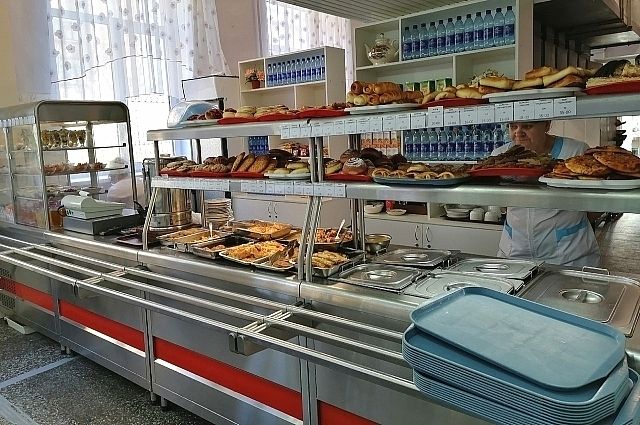На горячее питание в школах Псковской области выделены 86 млн рублей