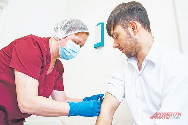 Половина опрошенных жителей Челябинска отказались ставить вакцину от ковида