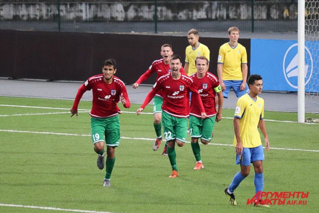 Первый домашний матч ФК «Звезда» в 2020 году. Фотолента