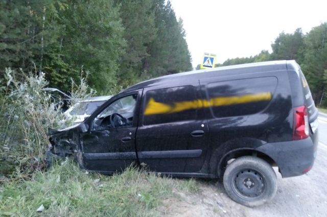 В Прикамье пострадали два пассажира в ДТП, устроенном водителем без прав