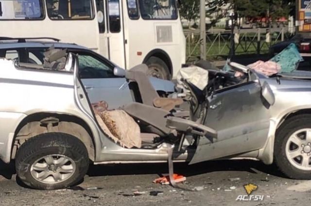 Видео страшной аварии с 4 пострадавшими в Бердске появилось в Сети