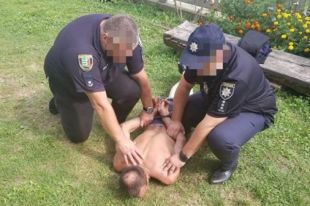 На Закарпатье мужчина ограбил слабовидящую пенсионерку