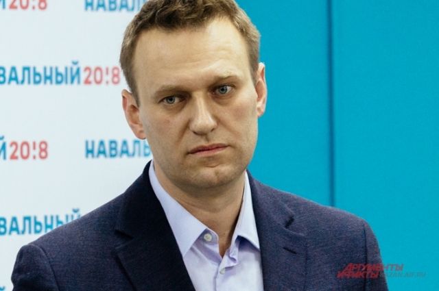 Полиция опрашивает сотрудников аэропорта Томска и близкий круг Навального
