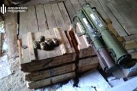 Чиновник Службы внешней разведки вывозил боеприпасы из зоны ООС