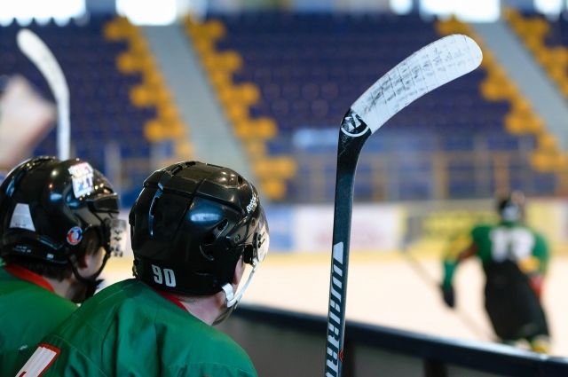 Члены хоккейной команды «Нефтехимик» сдали положительный тест на COVID-19