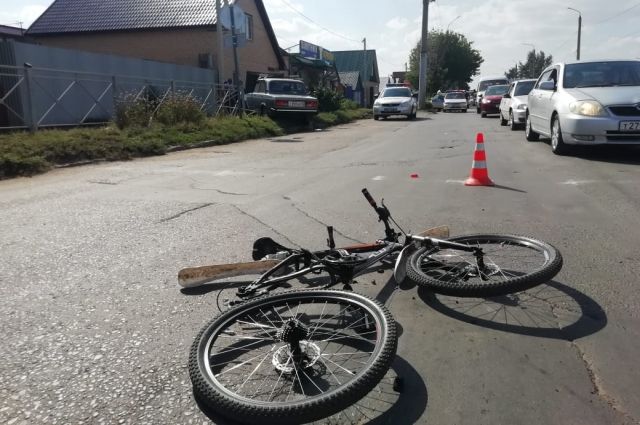 В Оренбурге под колесами «ВАЗ» погиб 53-летний велосипедист.