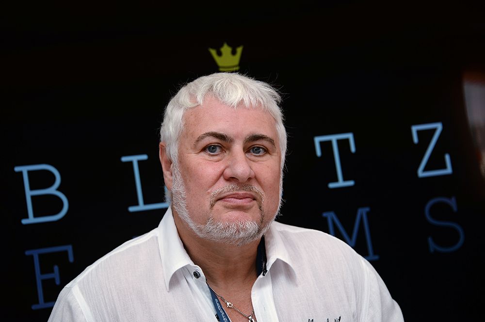 Саркисовы (группа РЕСО) — 1,7 млрд долларов.