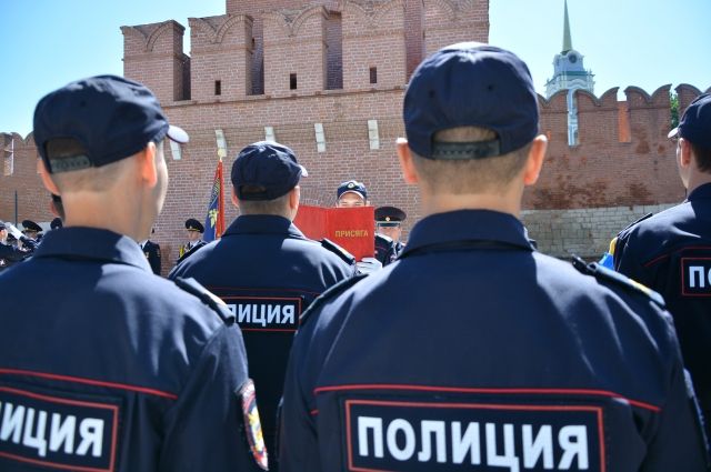 Колокольцев подписал приказ о награждении трех сотрудников полиции